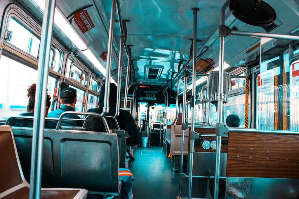 搭公車